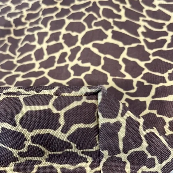 Giraffe Print Tote Bag - Picture 7 of 7